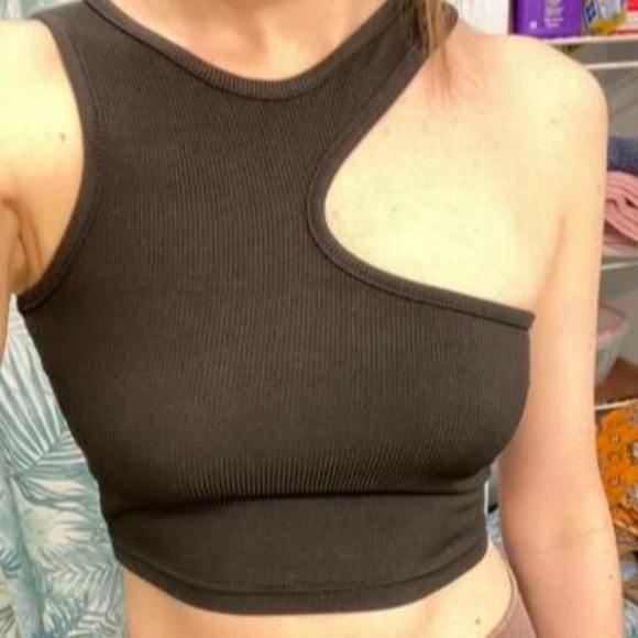 SHEIN ONE SHOULDER CROP TOP - Picture 6 of 6